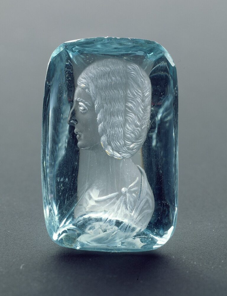 Carved gemstone with a profile portrait of Julia Domna.